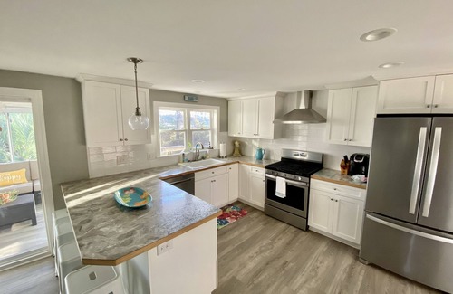 Carteret County House | Water View&Access~ Game Room~Sunrise~Beach~Kayak Fishing~Close to Ferry~Sleeps 6