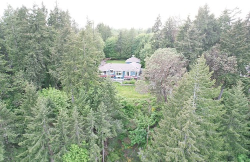 Retsil House | Water view high bank two bedroom private border Manchester State Park.