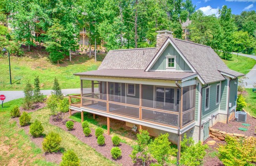 Cullowhee House | Water-view home along the river with central AC, gas fireplace & screened porch