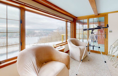 Hammondsport House | Water view home with a wood stove, grill, firepit, & washer/dryer - dogs ok