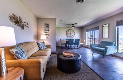 Bay Area House | Water View Ocean Drive Retreat Awaits