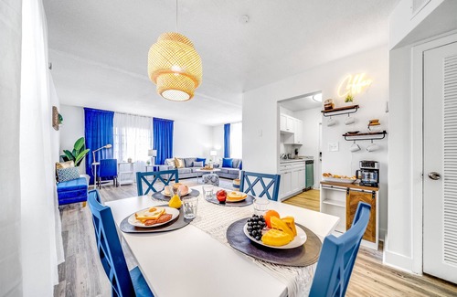 Survey Creek Apartment | Water View - Stocked - Palm Wave Says