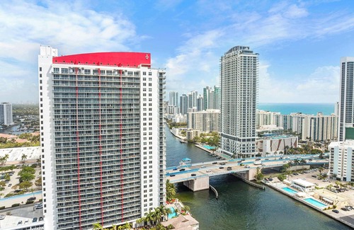 Hallandale Beach Apartment | Water View Studio with Balcony – 11th Floor