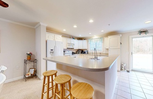 West Ocean City House | Water-view West Ocean City's hidden gem w/pool access, private deck & fireplace