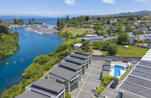 Taupo Apartment | Water Views Apartment With Pool and Lake Access