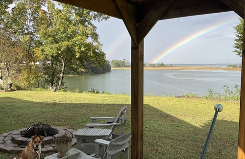 Dutton Cottage | Water Views from most rooms-on the Rappahannock River