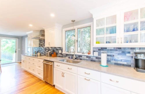 West Dennis House | Water Views Private Pool, Hot Tub, Access to Cove!