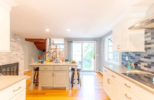 West Dennis House | Water Views Private Pool, Hot Tub, Access to Cove!