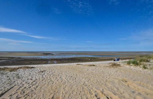 Brewster House | Water Views Walk to Beach Dogs Welcome
