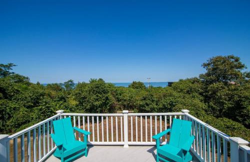 Brewster House | Water Views Walk to Beach Dogs Welcome