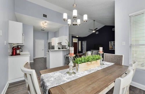 Wells Branch House | Water Well Wonder|Near Apple & Domain|Pet Friendly