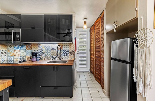 Vilomar Apartment | Waterbeach Luquillo, Battery Backup/1 minute Beach/Private Jacuzzi
