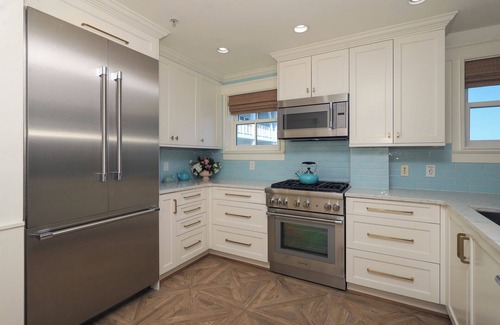 Gulf District House | Watercolor- Location Location steps to BEACHnBOOK LABOR DAY! 4-7 days!