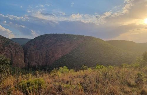 Kranspoort Vakansiedorp Cabin | Waterfall Safari Lodge