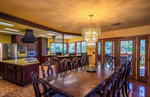 Oakhurst House | Waterfall View Retreat near Yosemite with Spas