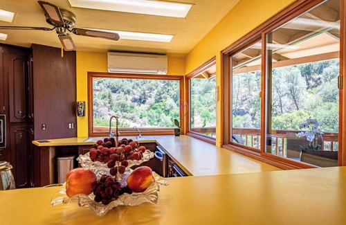 Oakhurst House | Waterfall View Retreat near Yosemite with Spas