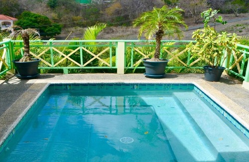 Black Rock Villa | Waterfall Villa - Pristine Condition With Splash Pool Near 4 White Sand Beaches