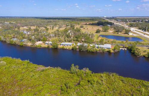 Punta Gorda Apartment | Waterfront 1 bedroom Condo 2