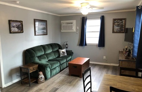 Grove Cabin | Waterfront 1 Bedroom/Cabin K/New Remodeled