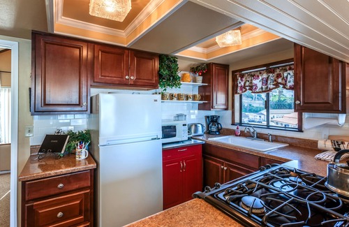 Avalon House | Waterfront 1 Bedroom Penthouse. Incredible Views! Incredible Deck! Read Reviews