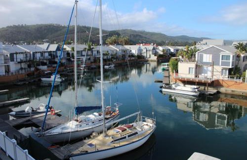 Waterfront Apartment | Waterfront, 17 Quay West