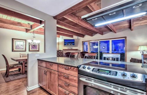Al Tahoe House | Waterfront 180’ views Rent for summer of 2022 Memorial Day to LaborDay $30,000