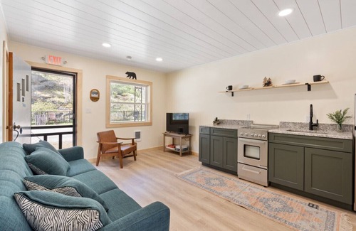 Holderness House | Waterfront 2 bed 2 bath rental (Suite 2)