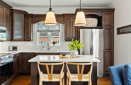 Queens Square Condo | Waterfront 2 Bed/2 Bath Condo, Downtown Charlottetown! Monthly Rental!