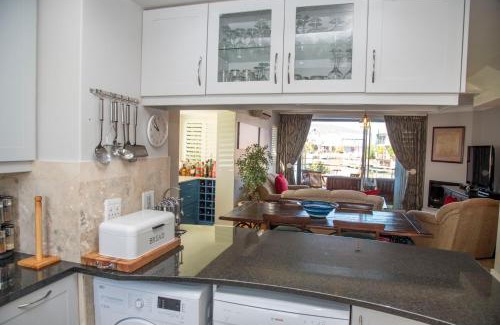 Waterfront House | WATERFRONT 2 Bed Home with mooring at Knysna Quays