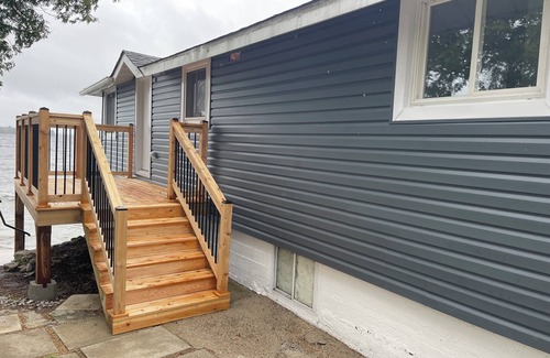 Victoria Road Cabin | Waterfront 2-bedroom boathouse in Kirkfield with WiFi and AC