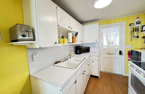 Celina Cabin | Waterfront 2-bedroom Cabin in Celina with WiFi, AC & Seasonal Fishing Pier