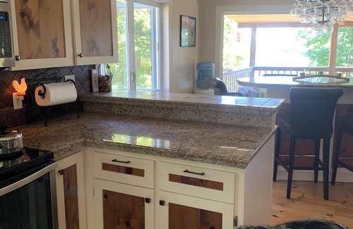 Lunenburg County House | Waterfront 2-bedroom house with high speed internet 20 minutes from Mahone Bay.