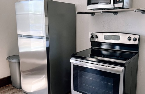 Algoma House | Waterfront 2 BR Lower-level w/grill & kayaks