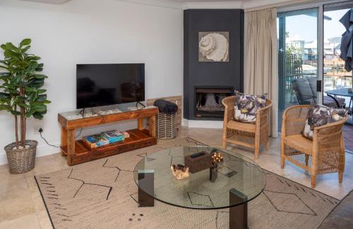 Waterfront House | WATERFRONT - 26 Spinniker