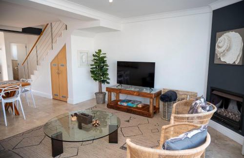 Waterfront House | WATERFRONT - 26 Spinniker