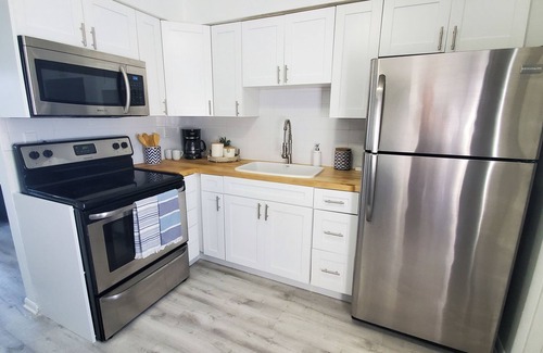 Dania Beach Apartment | Waterfront 2B Suite Close to The Dania Beach