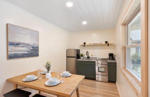 Holderness House | Waterfront 3 bed plus 3 bath on Squam (Suite 1)