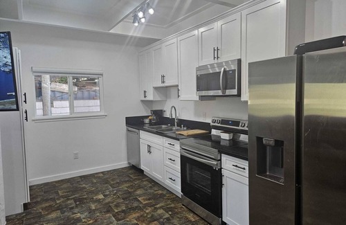 Bethel Island House | Waterfront 3-bedroom House on Bethel Island