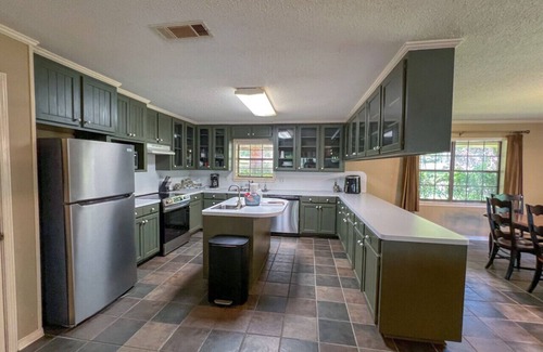 Zwolle House | Waterfront 3 bedroom home right outside North Toledo Bend State Park.