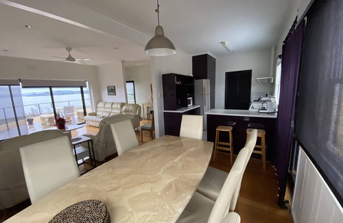 Howrah House | Waterfront 3 Bedroom House 10 min From Hobart