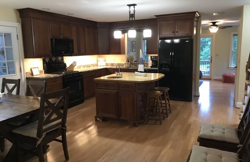 Niantic House | Waterfront 4 bed/4 bath Peaceful Oasis in Giants Neck Beach Community