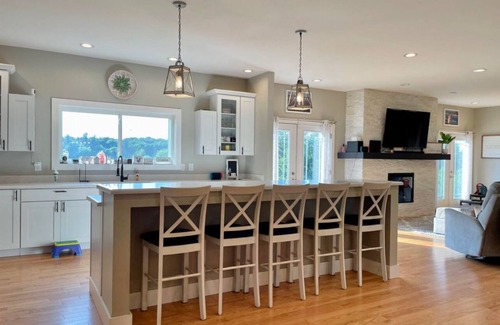 Colton House | Waterfront 4 bedroom 2.5 bathroom with swimming pool- sleeps 7.