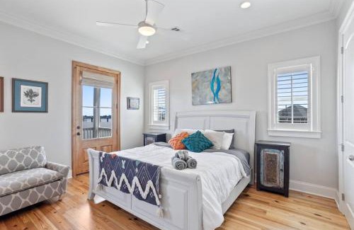 Lake Charles House | Waterfront 4 Bedroom Home