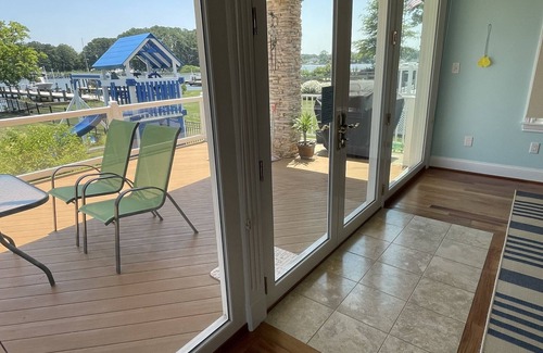 Grasonville House | Waterfront 4 BR home with private pier and boat dock