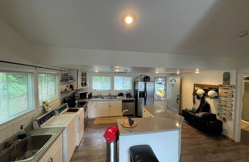 Restoule Cottage | Waterfront 4 Season Get Away -