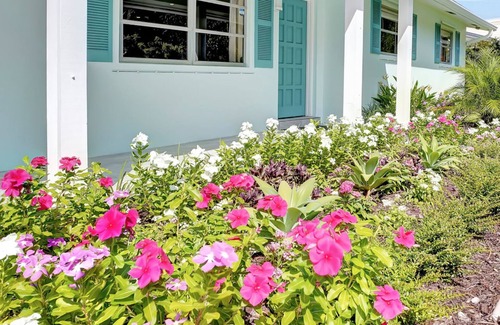 Jupiter House | Waterfront 4bedroom home with boat lift and additional 40' slip at extra cost