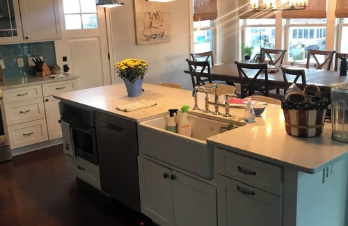 Normandy Beach House | WATERFRONT 5-bedroom w/heated pool NORMANDY BEACH