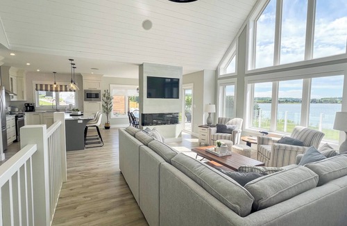 French River House | Waterfront, 5 Bedrooms, Kayaks and AC