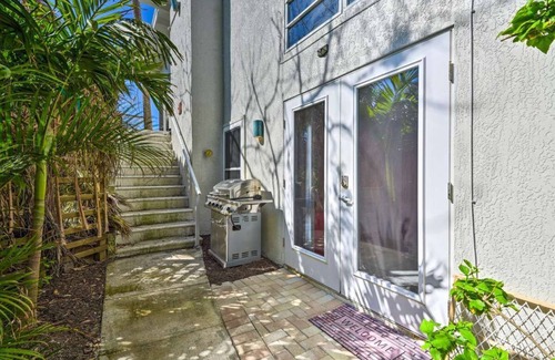 Englewood Apartment | Waterfront-5 Steps to Private Beach-1+ BR-Pets OK-Kayaks-SUPs-Best Sharkteeth