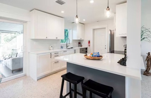 Fort Myers House | Waterfront "a fisherman's dream home" 3/2 with kayaks